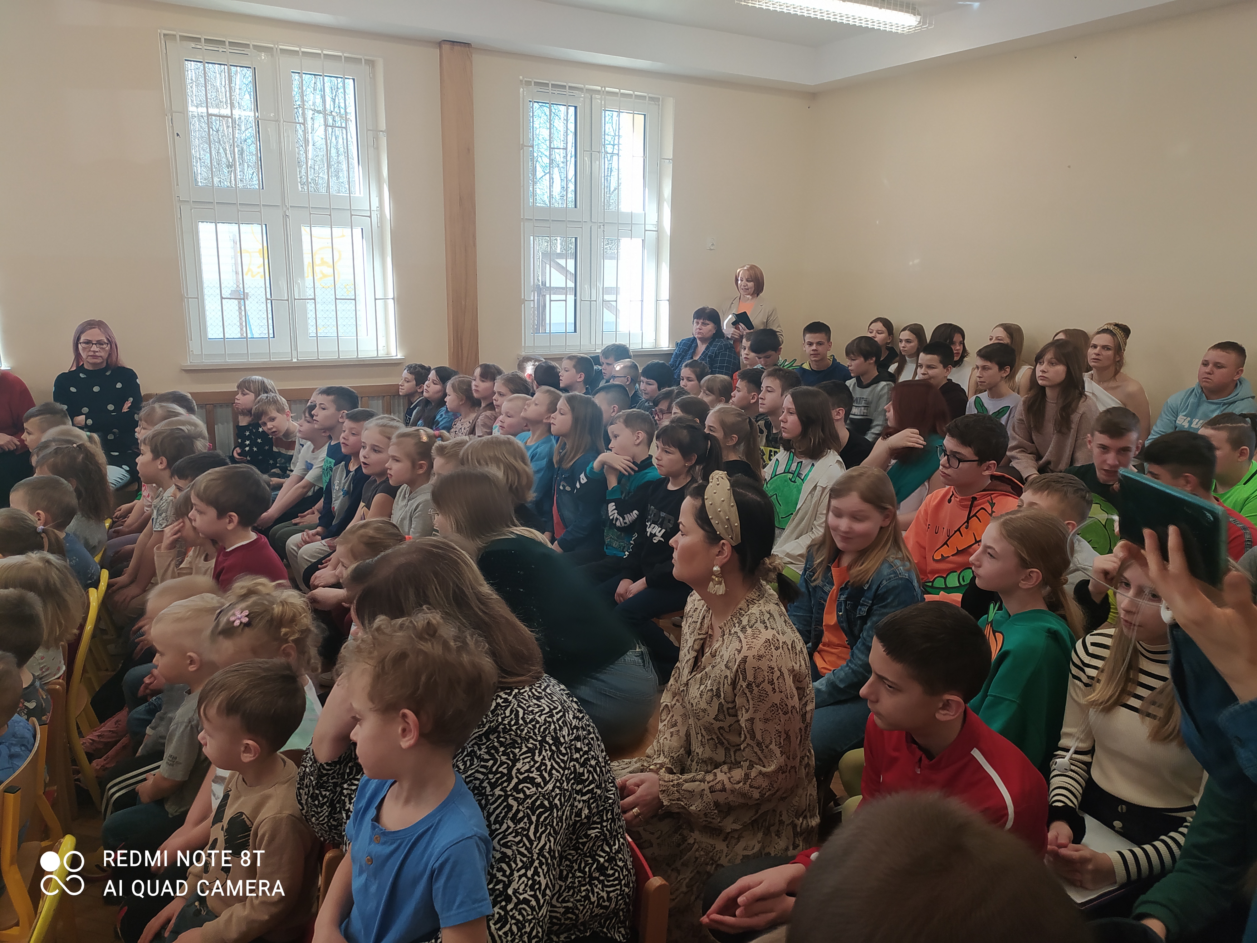 Dzień Teatru w Szkole Podstawowej w Piekarach