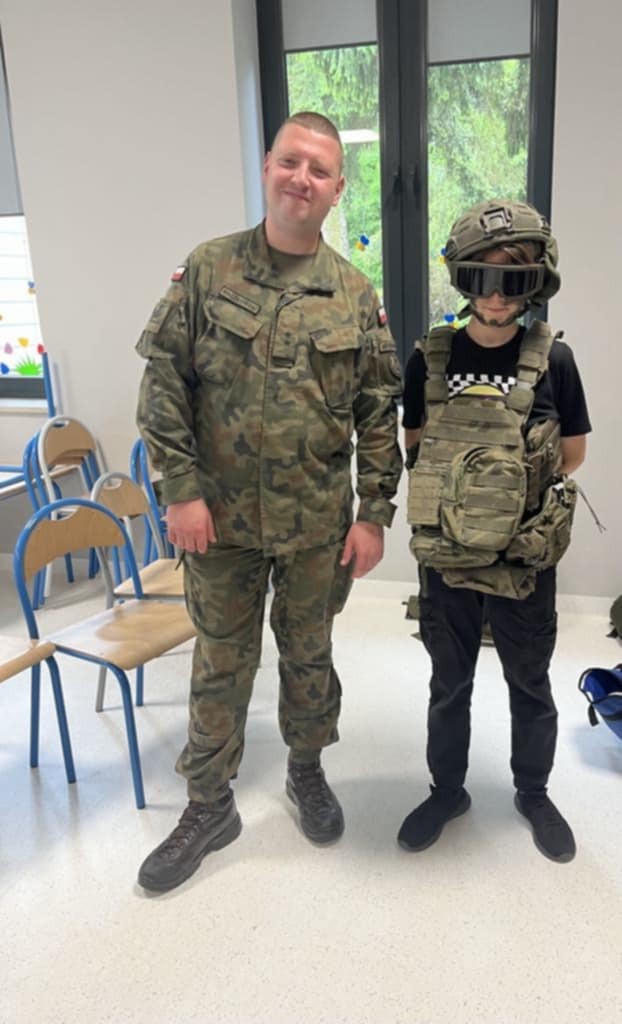 "Edukacja z wojskiem "– program edukacyjno-obronny w Szkole Podstawowej w Piekarach